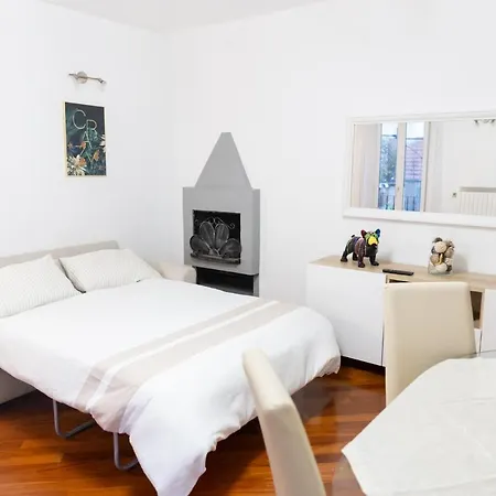 Apartment Sweet House Corso Genova Milan